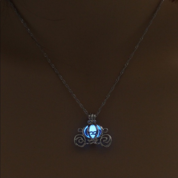 Cinderella Carriage Disney Inspired Necklace - Picture 3 of 3